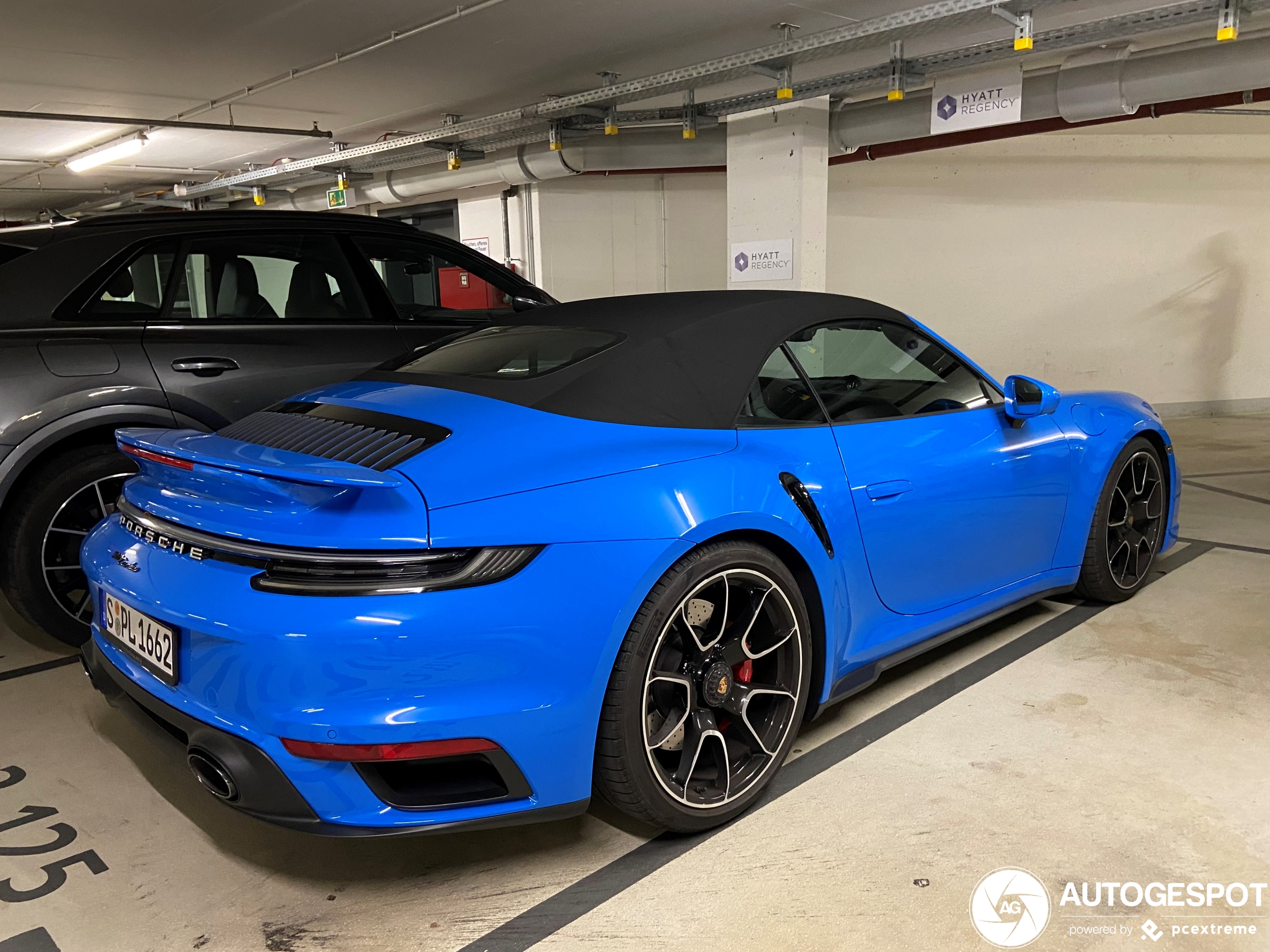 Porsche 992 Turbo Cabriolet