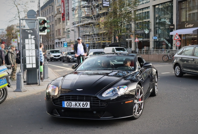 Aston Martin V8 Vantage 2012