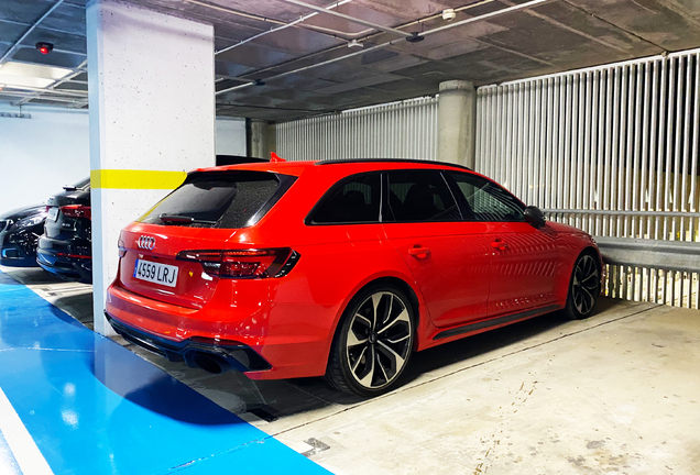 Audi RS4 Avant B9