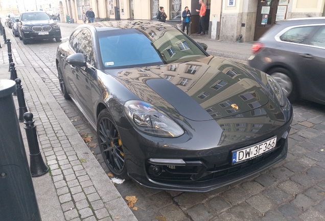 Porsche 971 Panamera Turbo