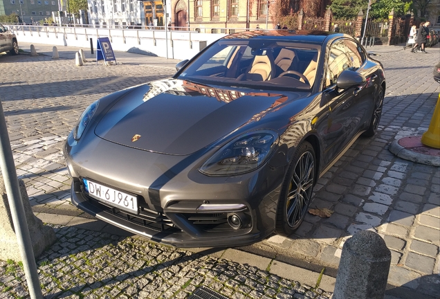 Porsche 971 Panamera Turbo