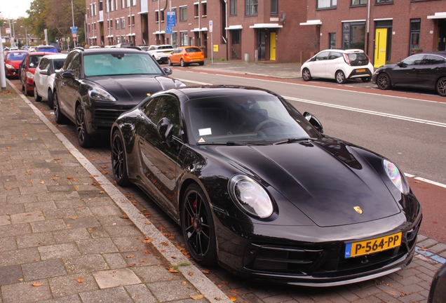 Porsche 992 Carrera GTS