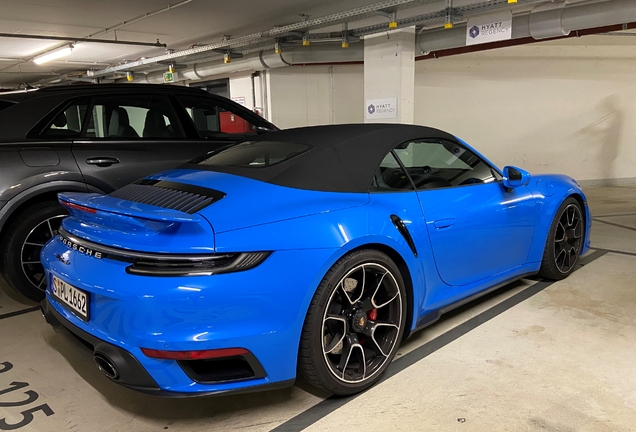 Porsche 992 Turbo Cabriolet