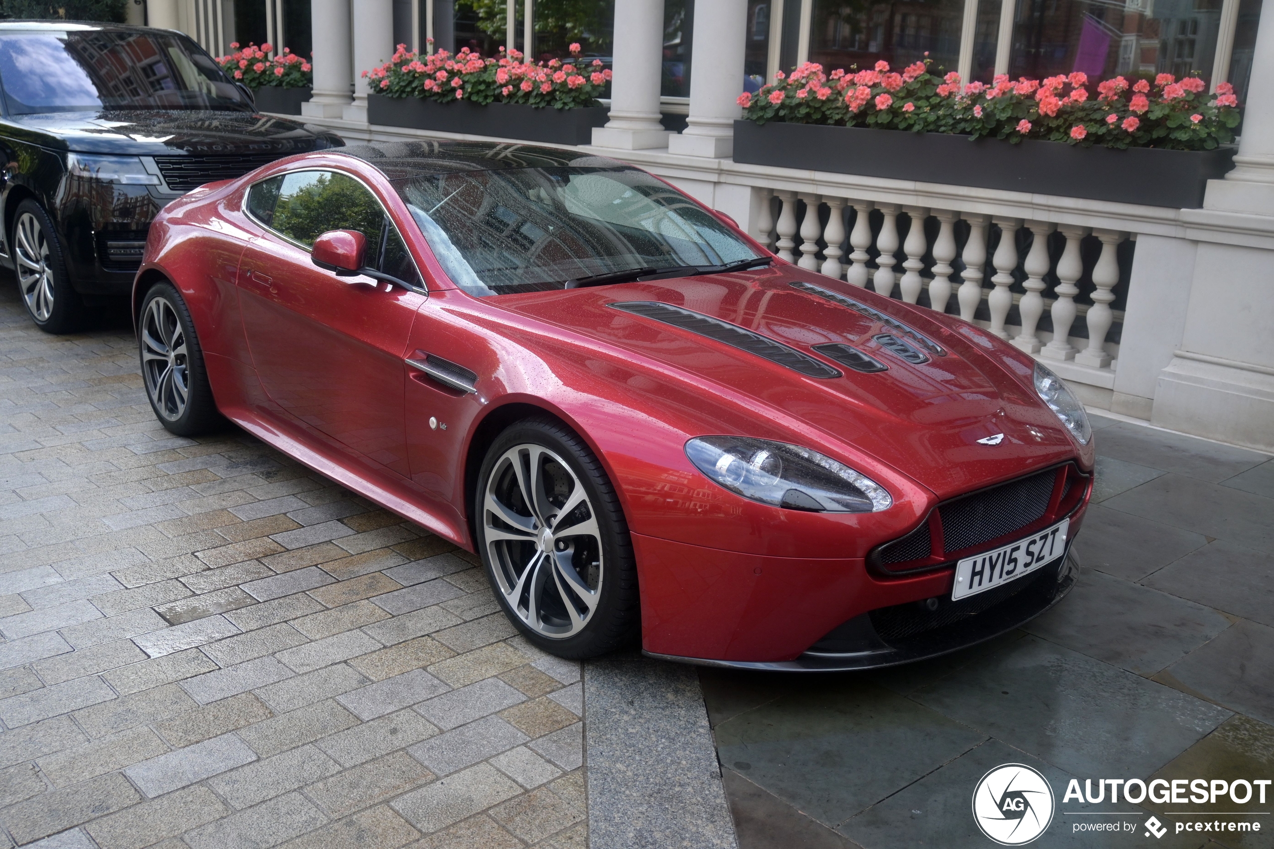 Aston Martin V12 Vantage S