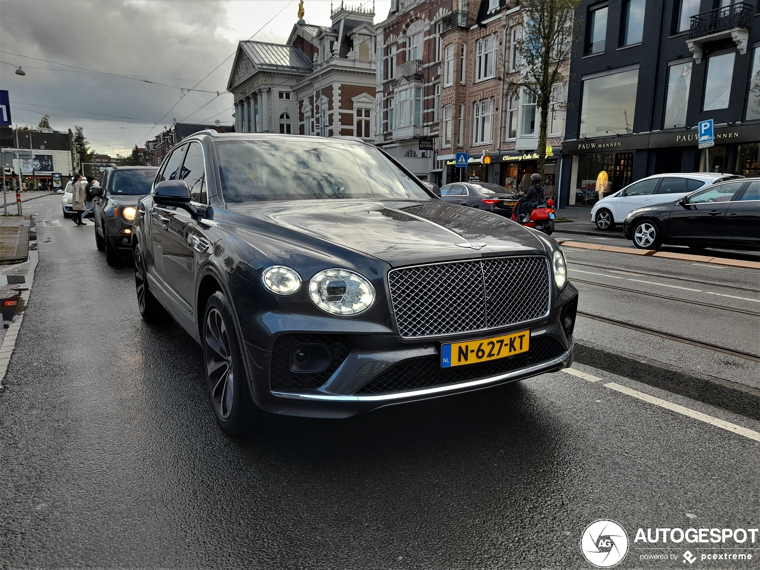 Bentley Bentayga Hybrid 2021