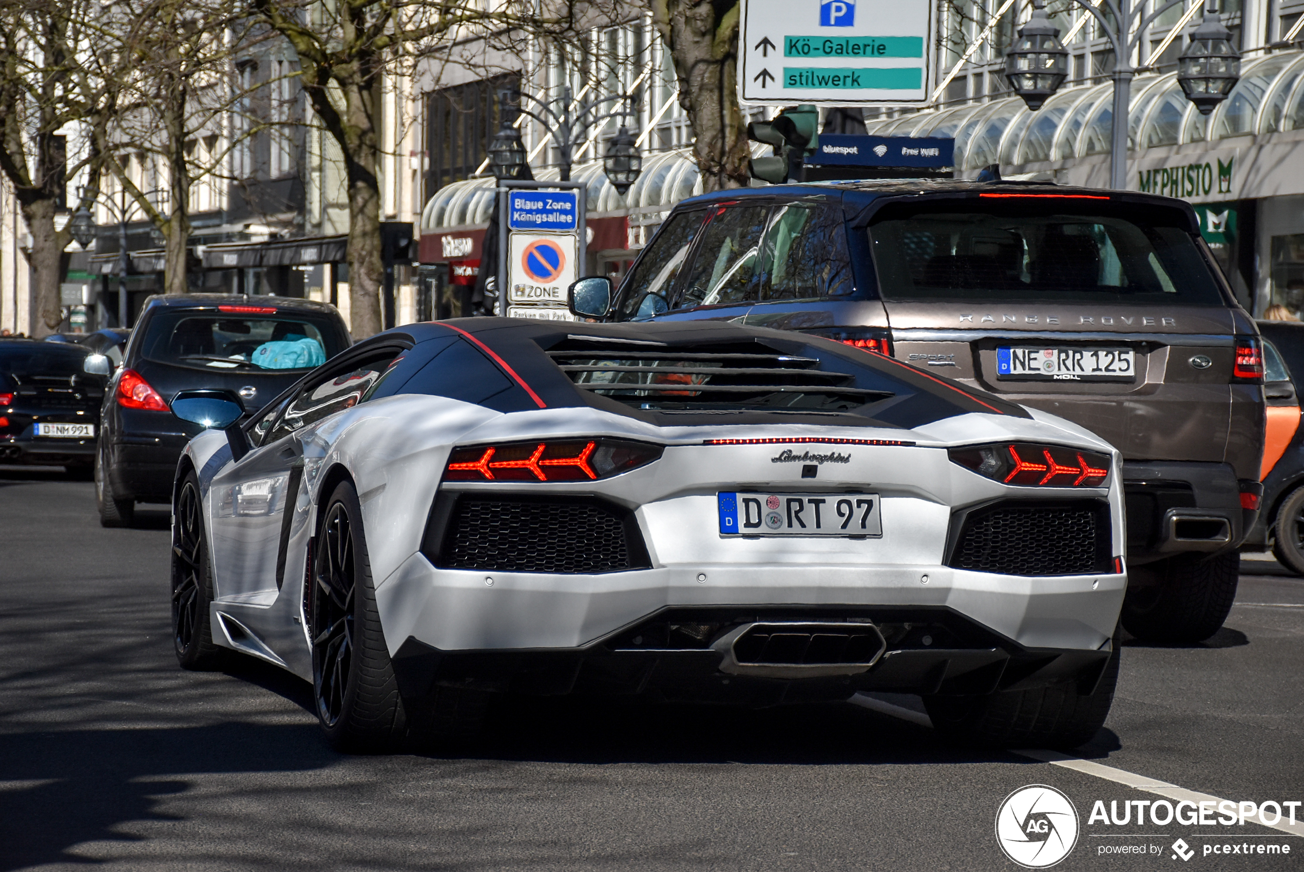 Lamborghini Aventador LP700-4 Pirelli Edition