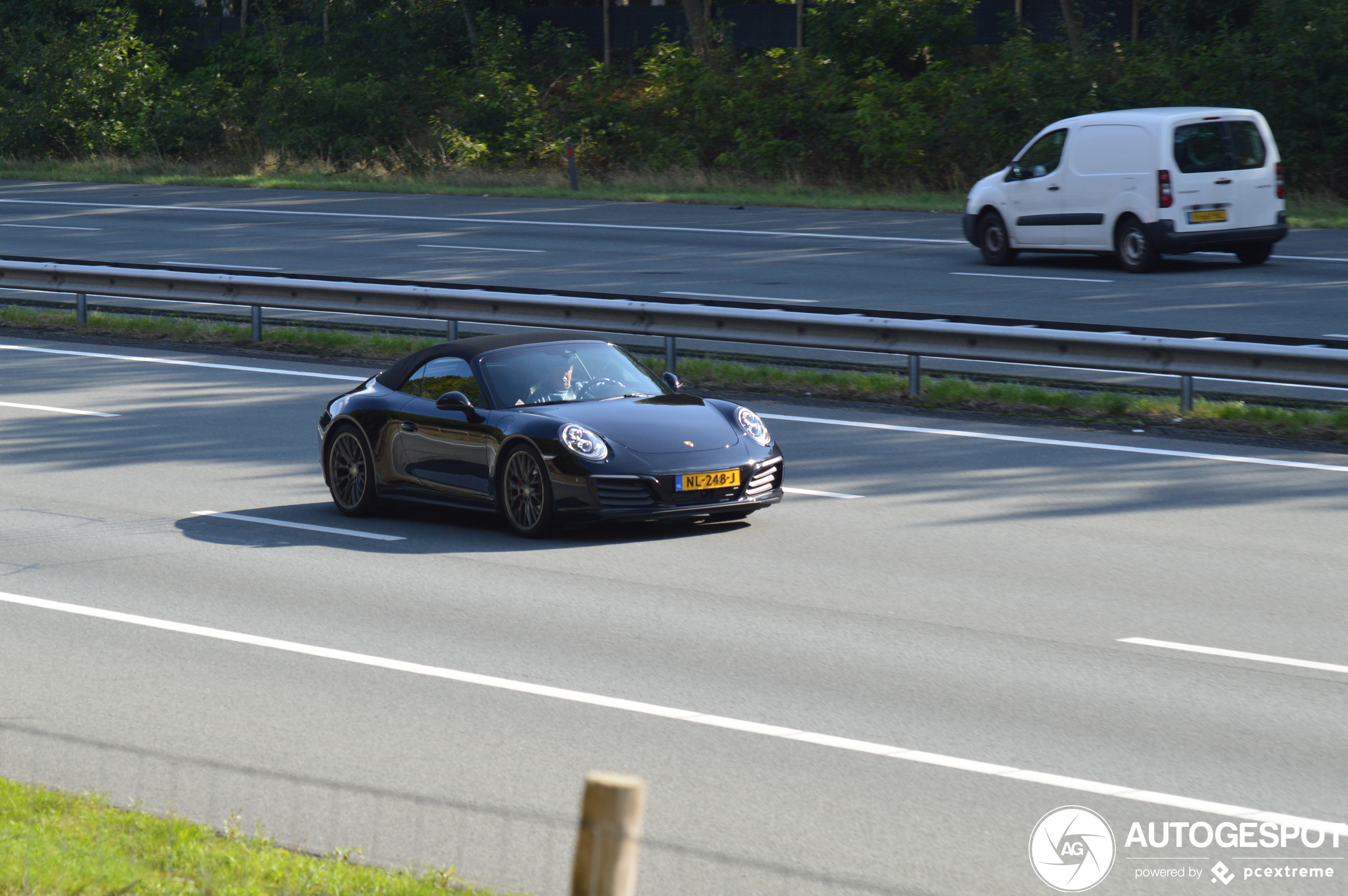 Porsche 991 Carrera 4S Cabriolet MkII