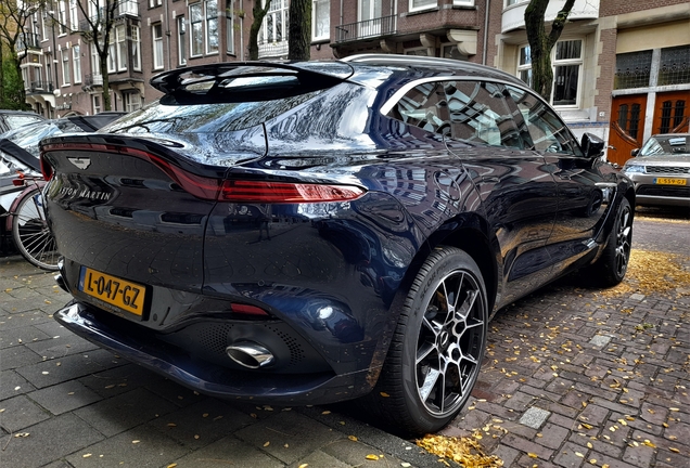 Aston Martin DBX