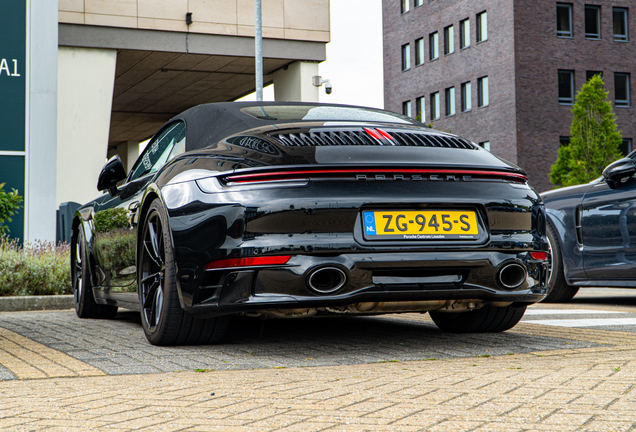 Porsche 992 Carrera 4S Cabriolet