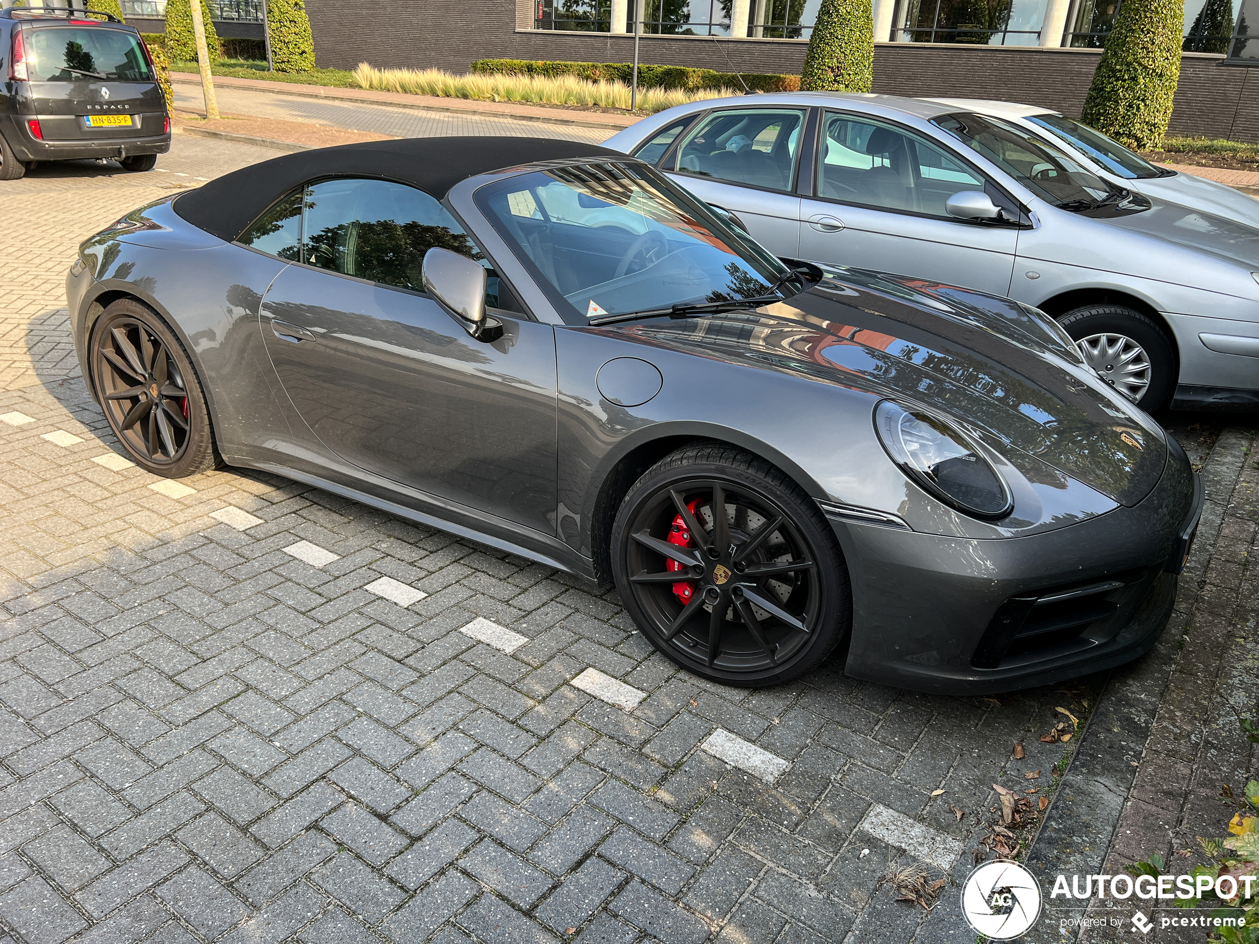 Porsche 992 Carrera 4S Cabriolet