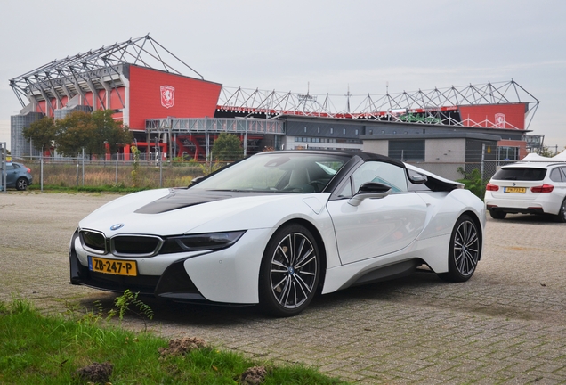 BMW i8 Roadster