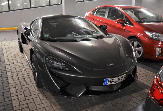 McLaren 570GT