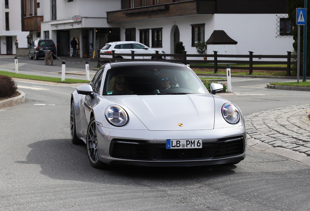 Porsche 992 Carrera 4S