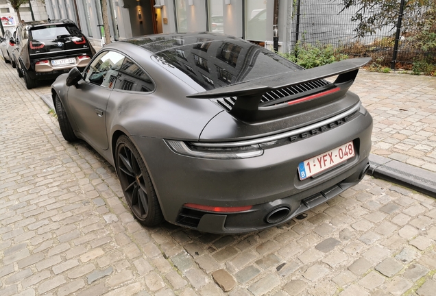 Porsche 992 Carrera 4S