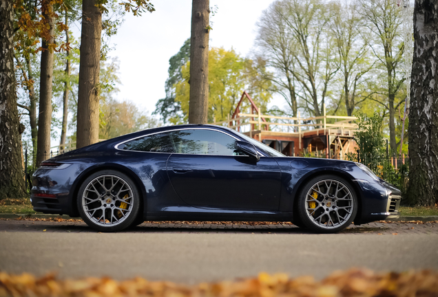 Porsche 992 Carrera 4S