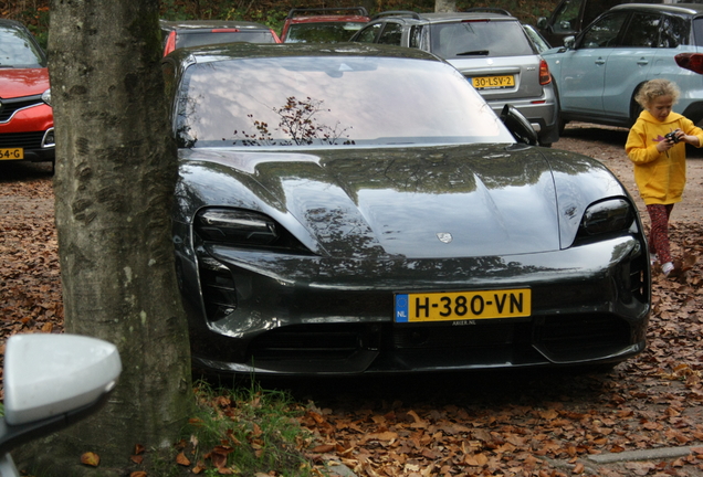 Porsche Taycan Turbo S