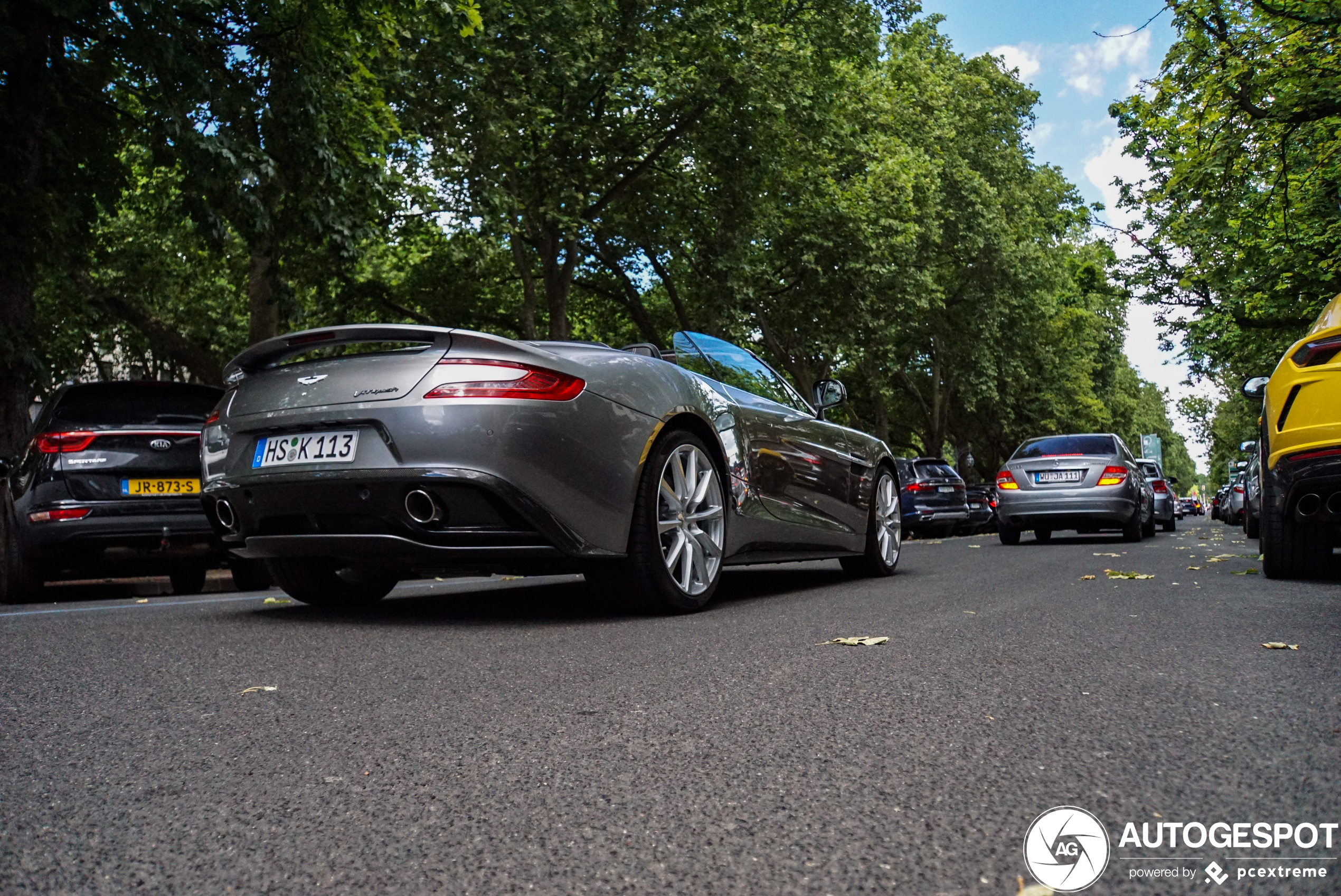 Aston Martin Vanquish Volante