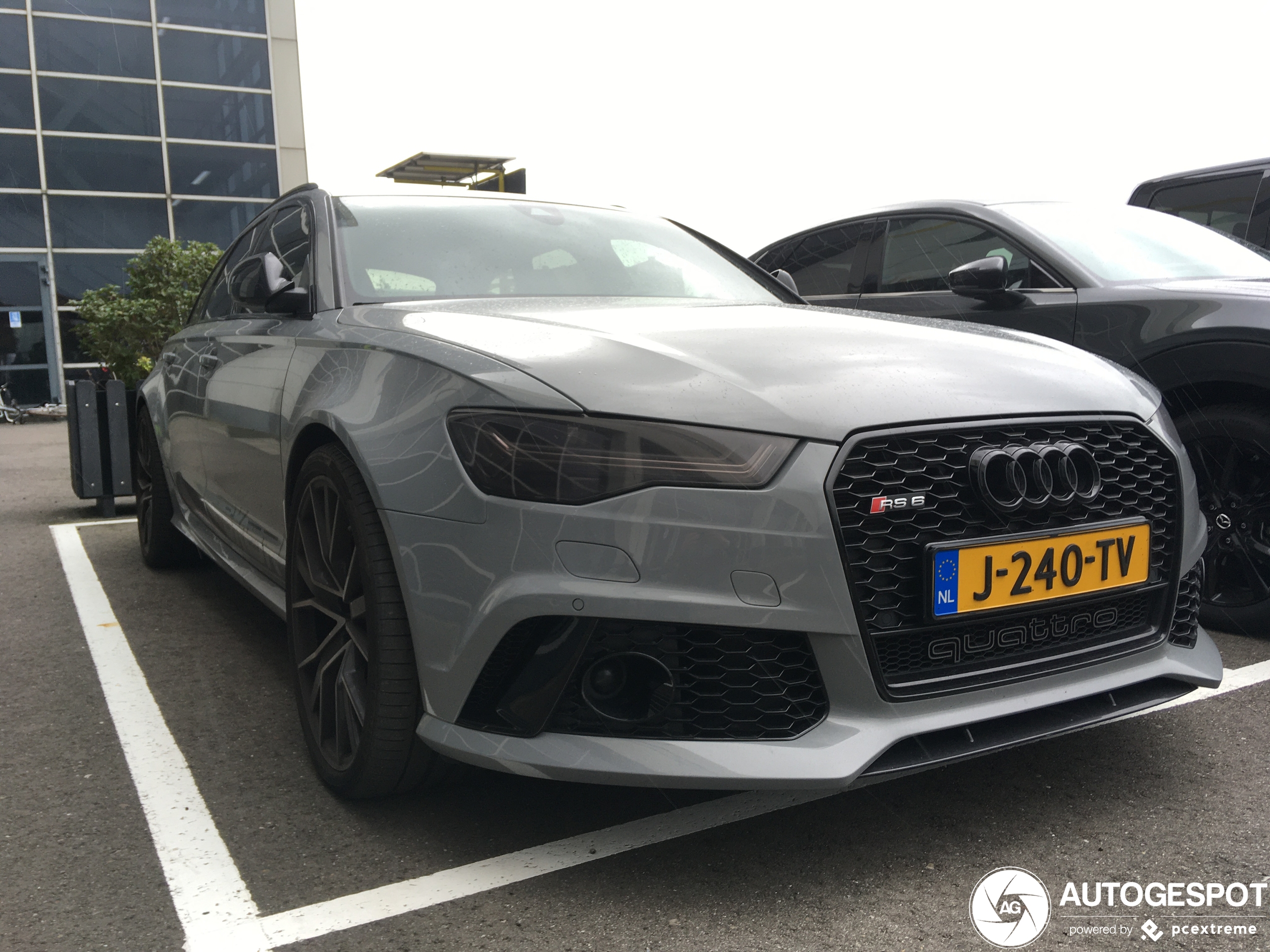 Audi RS6 Avant C7 2015