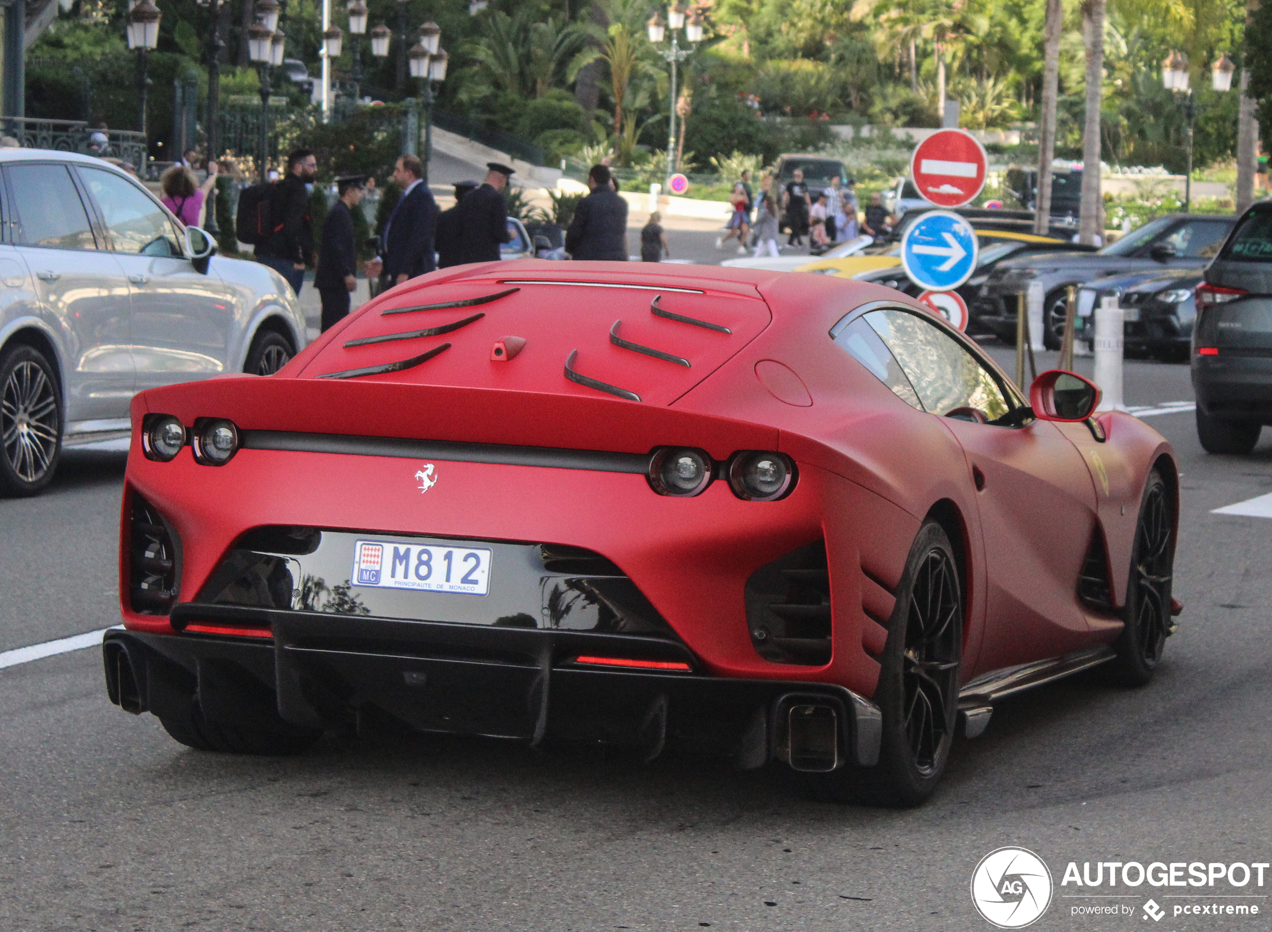 Ferrari 812 Competizione heeft een hoop spoilertjes