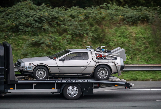 DeLorean DMC-12