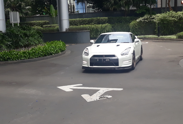 Nissan GT-R 2013