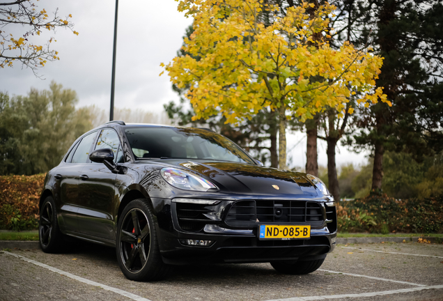 Porsche 95B Macan GTS