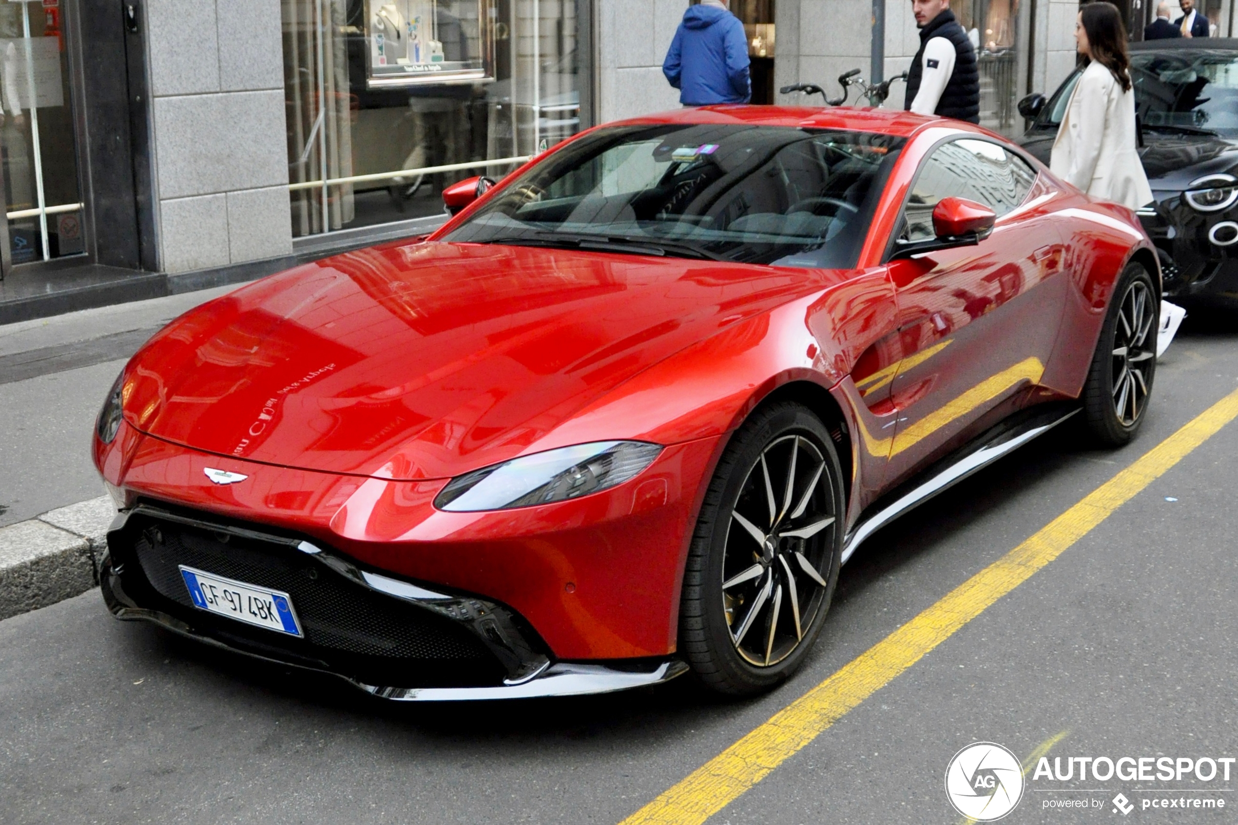 Aston Martin V8 Vantage 2018