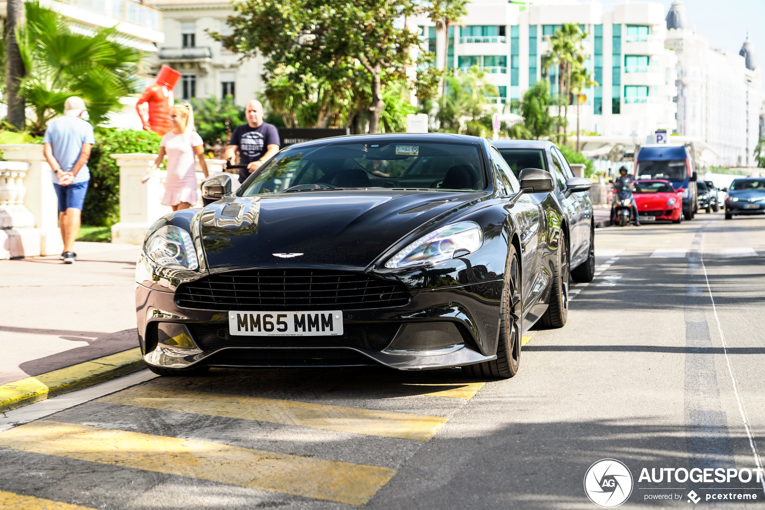 Aston Martin Vanquish 2015 Carbon Black Edition