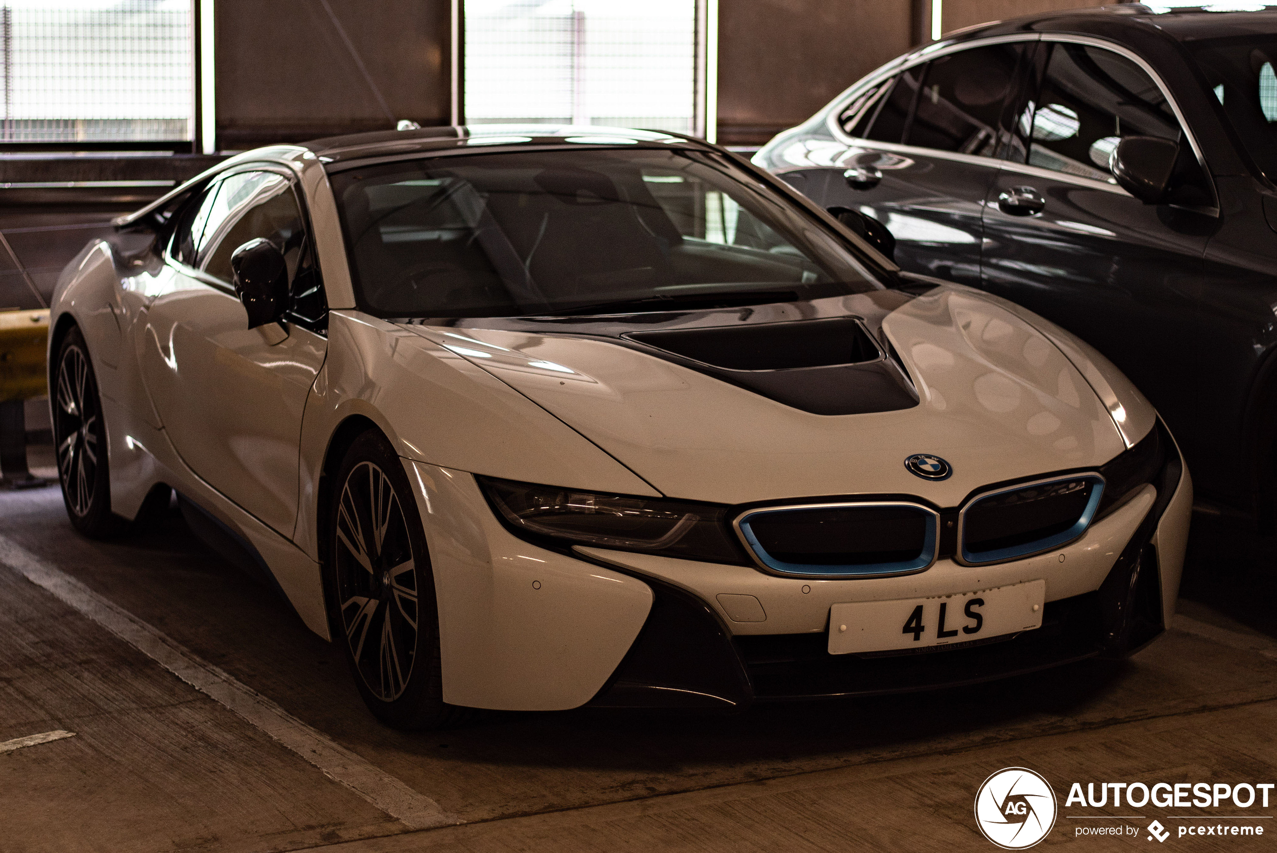 BMW i8