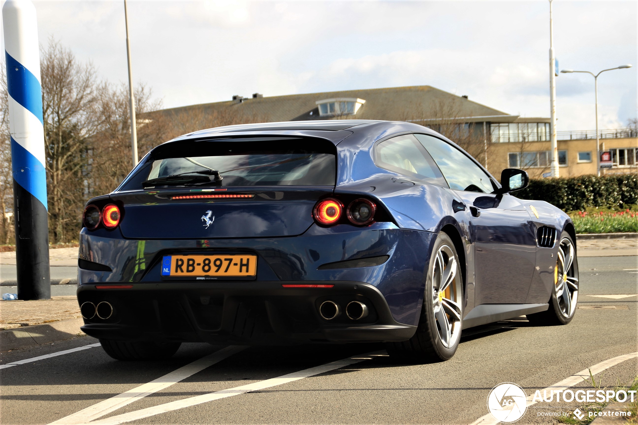 Ferrari GTC4Lusso