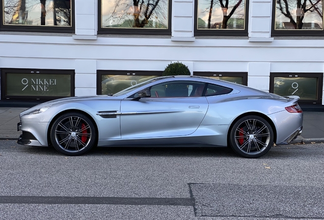 Aston Martin Vanquish 2013