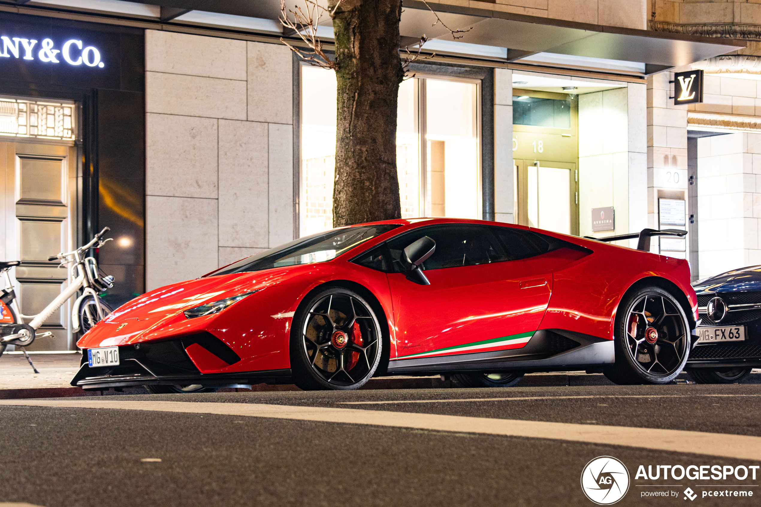 Lamborghini Huracán LP640-4 Performante