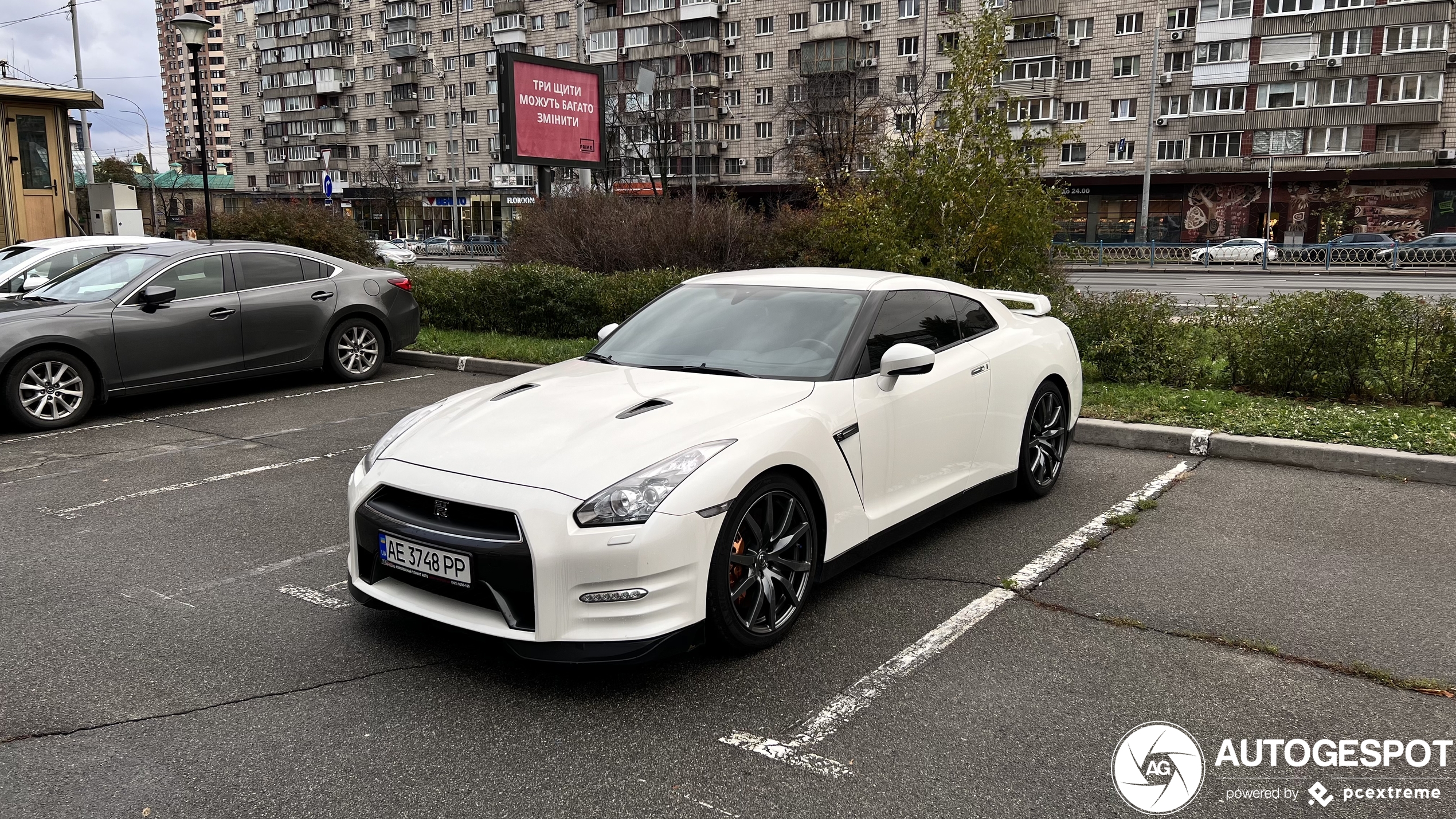 Nissan GT-R 2012