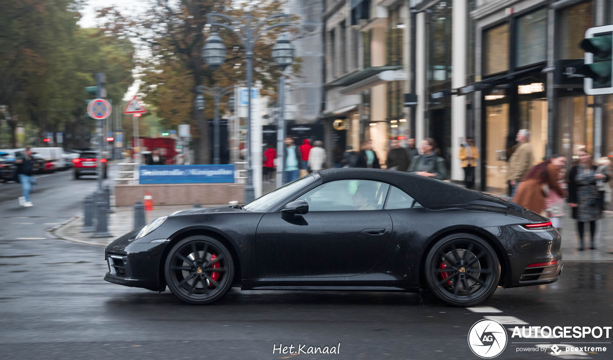 Porsche 992 Carrera 4S Cabriolet