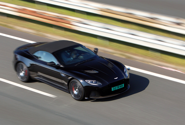 Aston Martin DBS Superleggera Volante