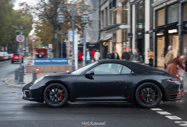 Porsche 992 Carrera 4S Cabriolet