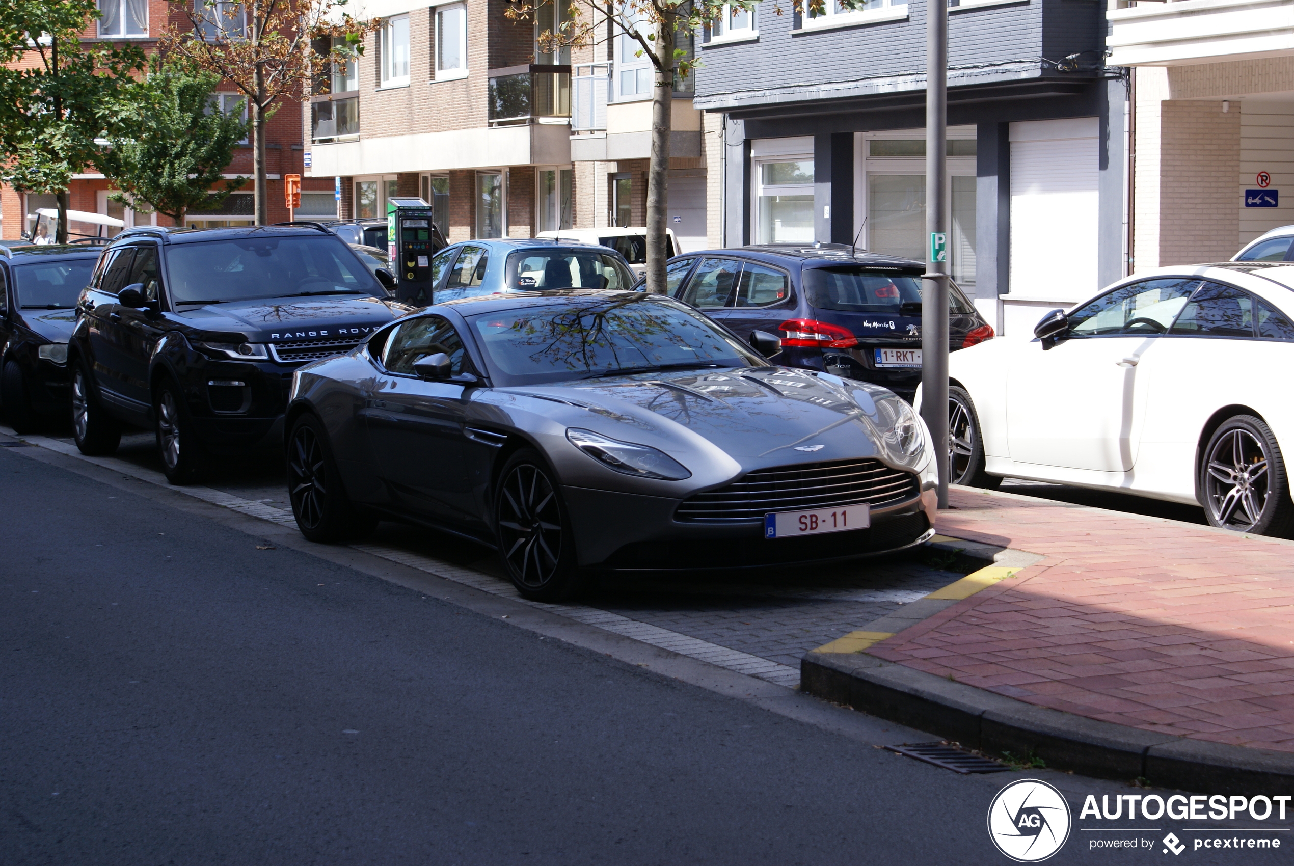 Aston Martin DB11