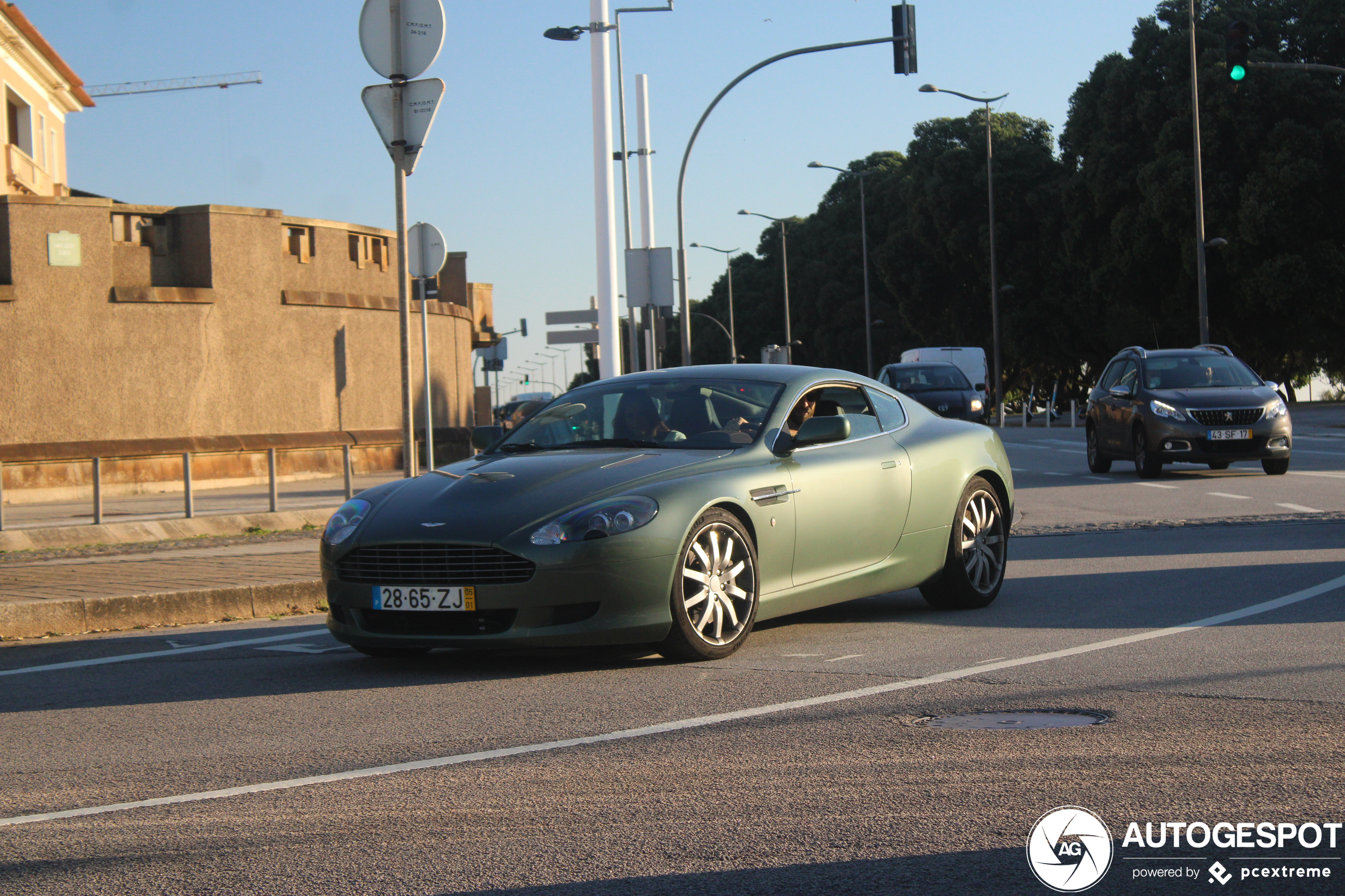 Aston Martin DB9