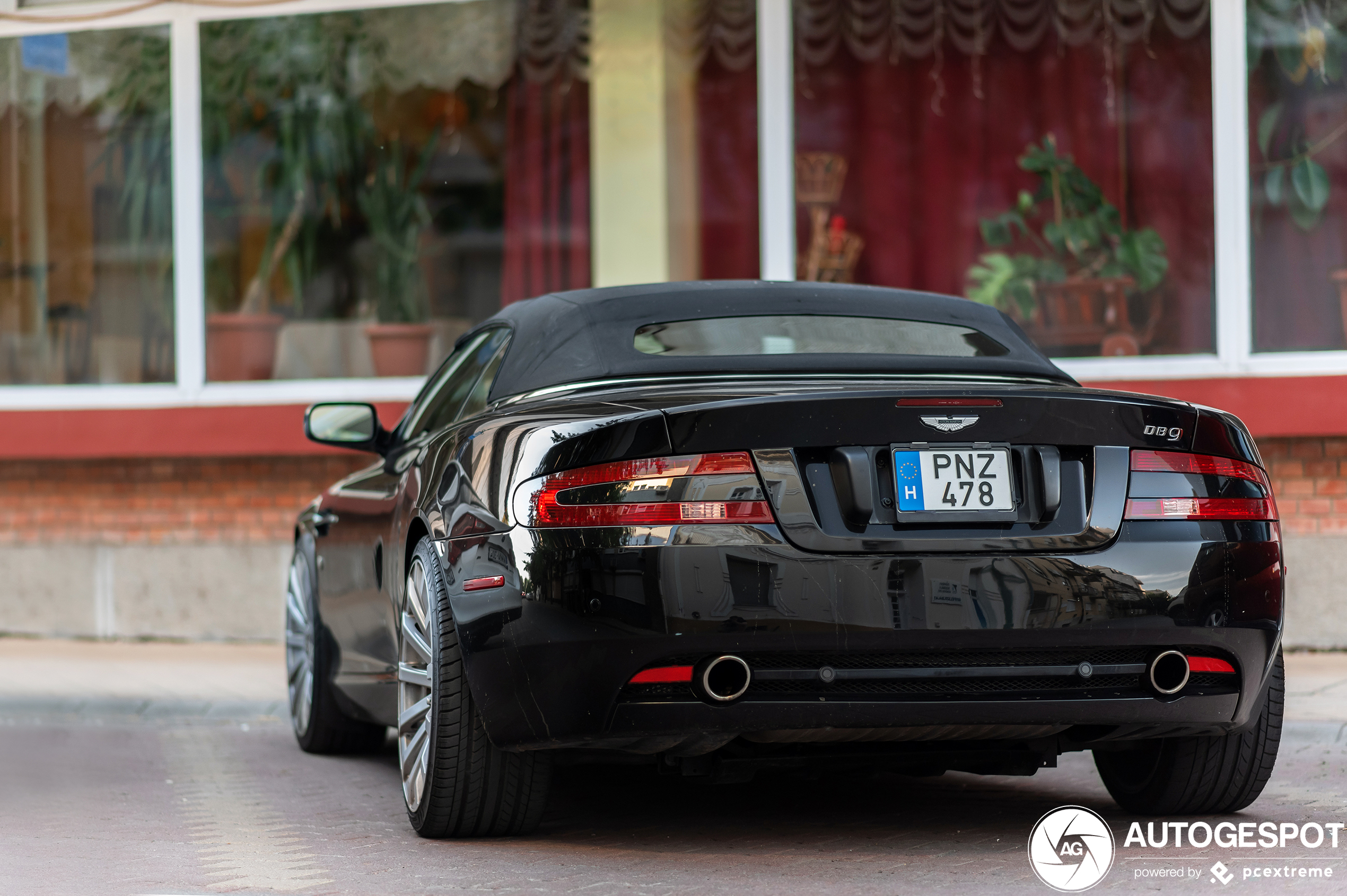 Aston Martin DB9 Volante