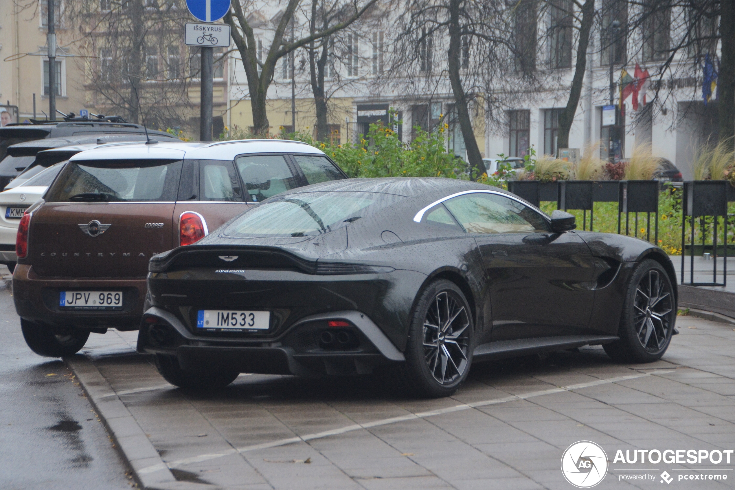 Aston Martin V8 Vantage 2018