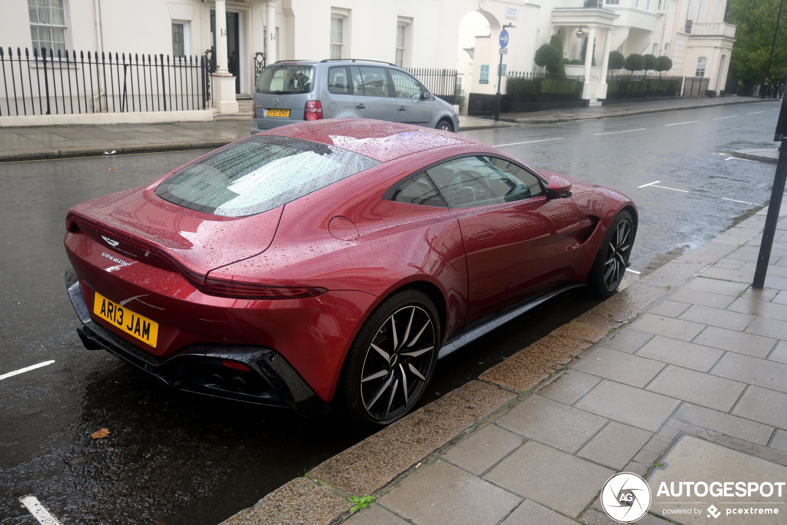 Aston Martin V8 Vantage 2018