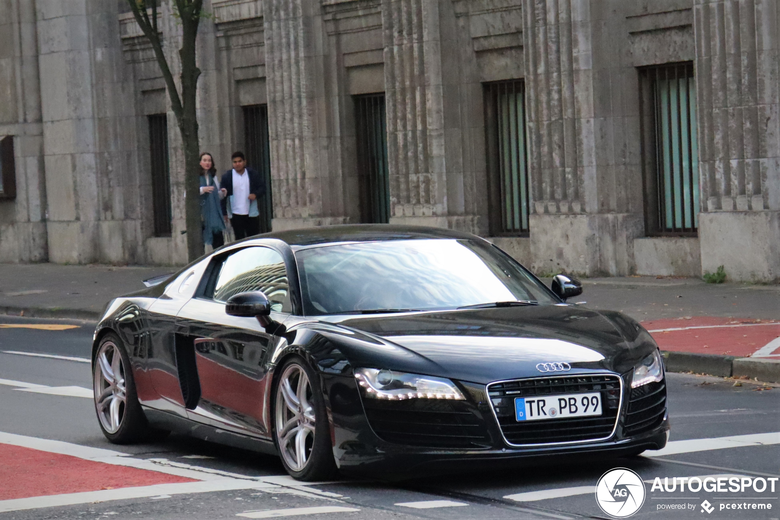 Audi R8