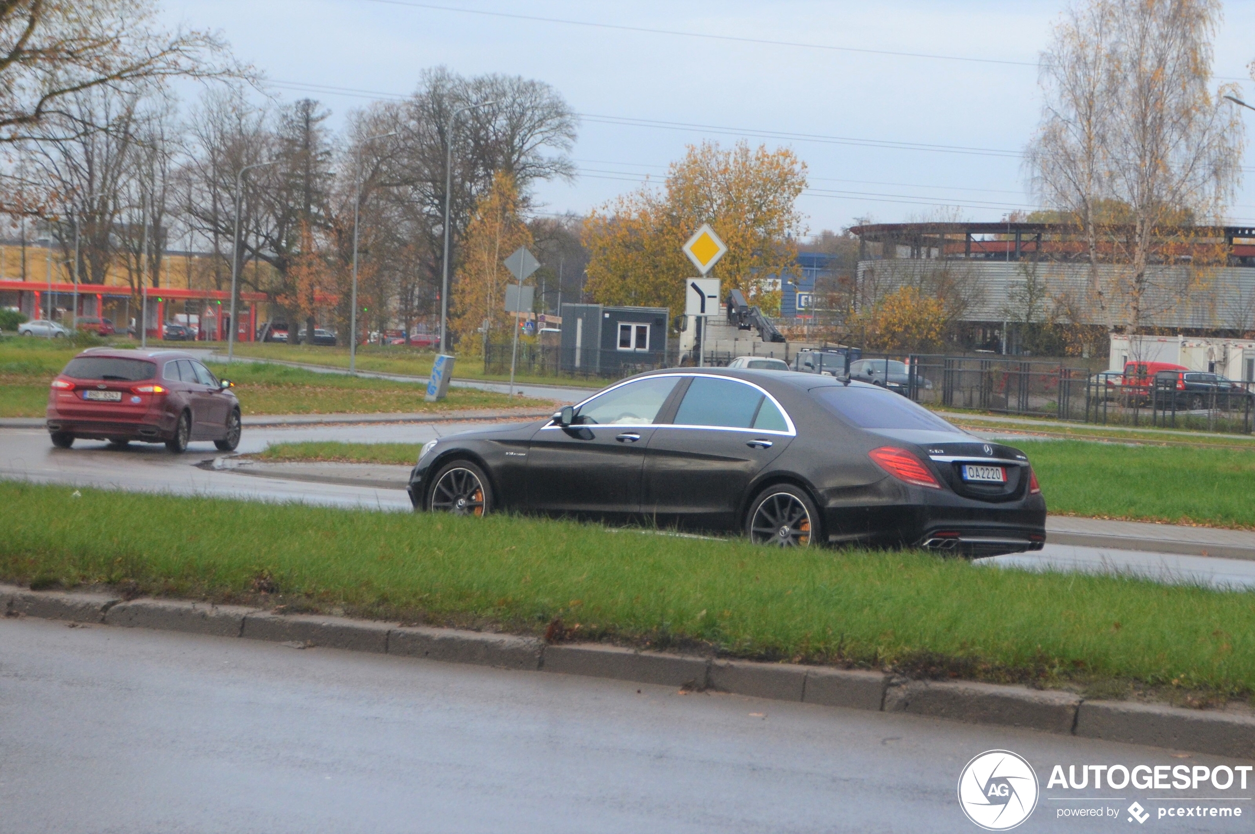 Mercedes-Benz S 63 AMG V222