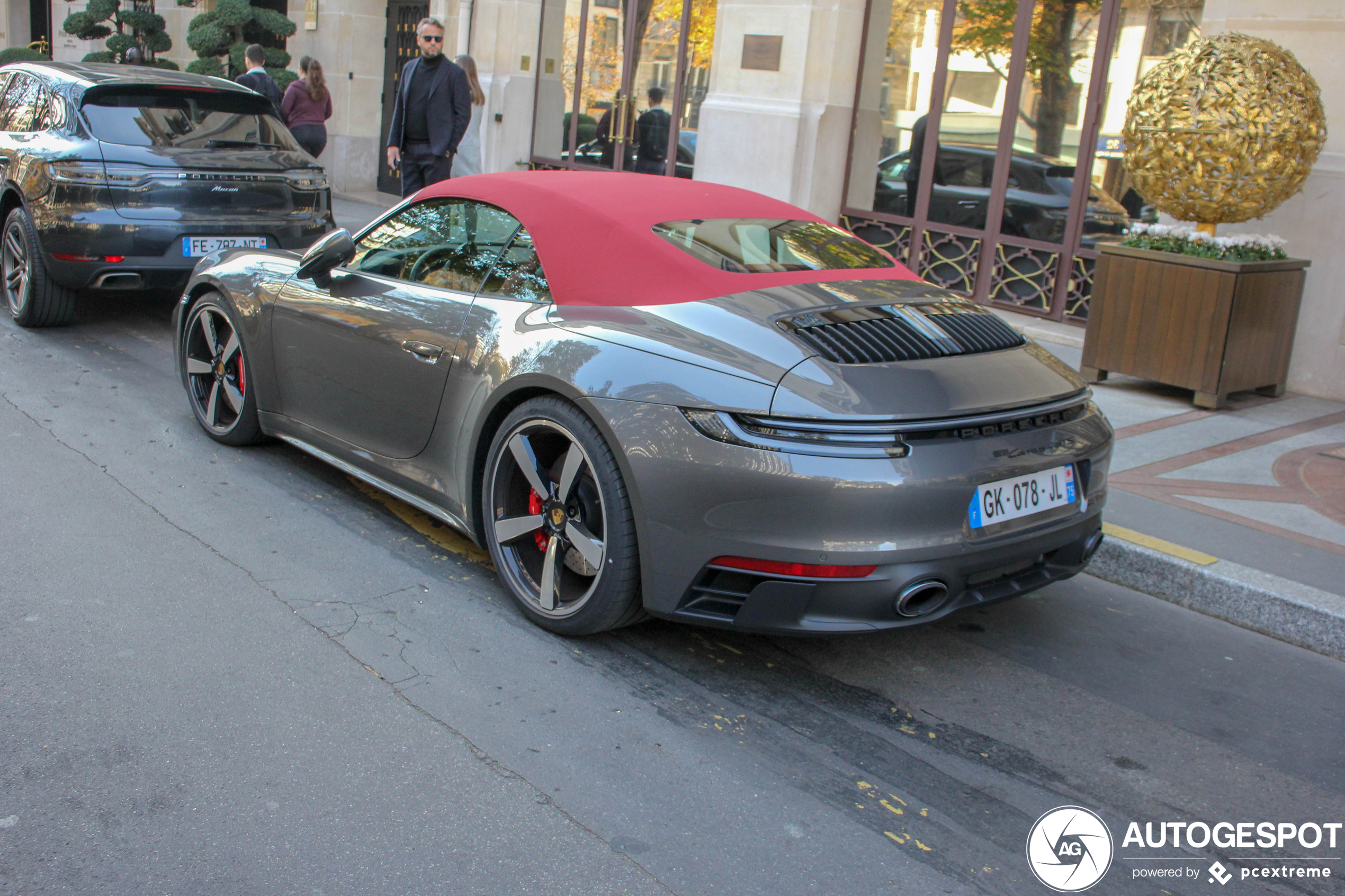 Porsche 992 Carrera 4 GTS Cabriolet