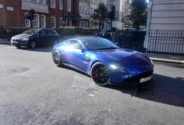 Aston Martin V8 Vantage 2018