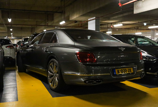 Bentley Flying Spur V8 2021