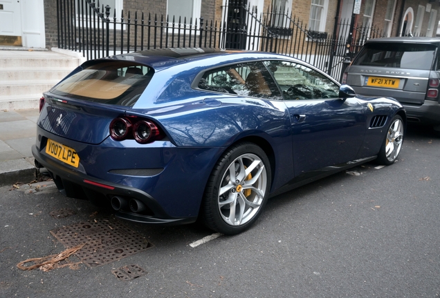 Ferrari GTC4Lusso T