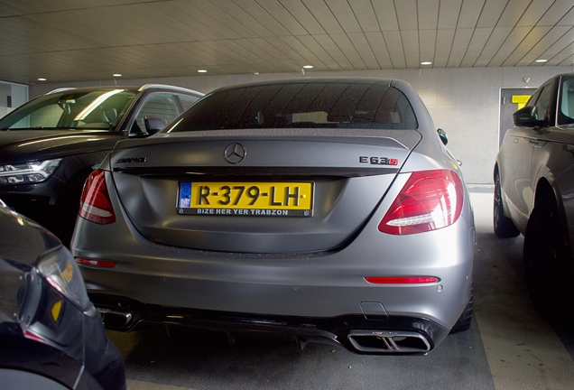 Mercedes-AMG E 63 S W213