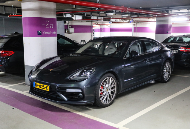 Porsche 971 Panamera Turbo