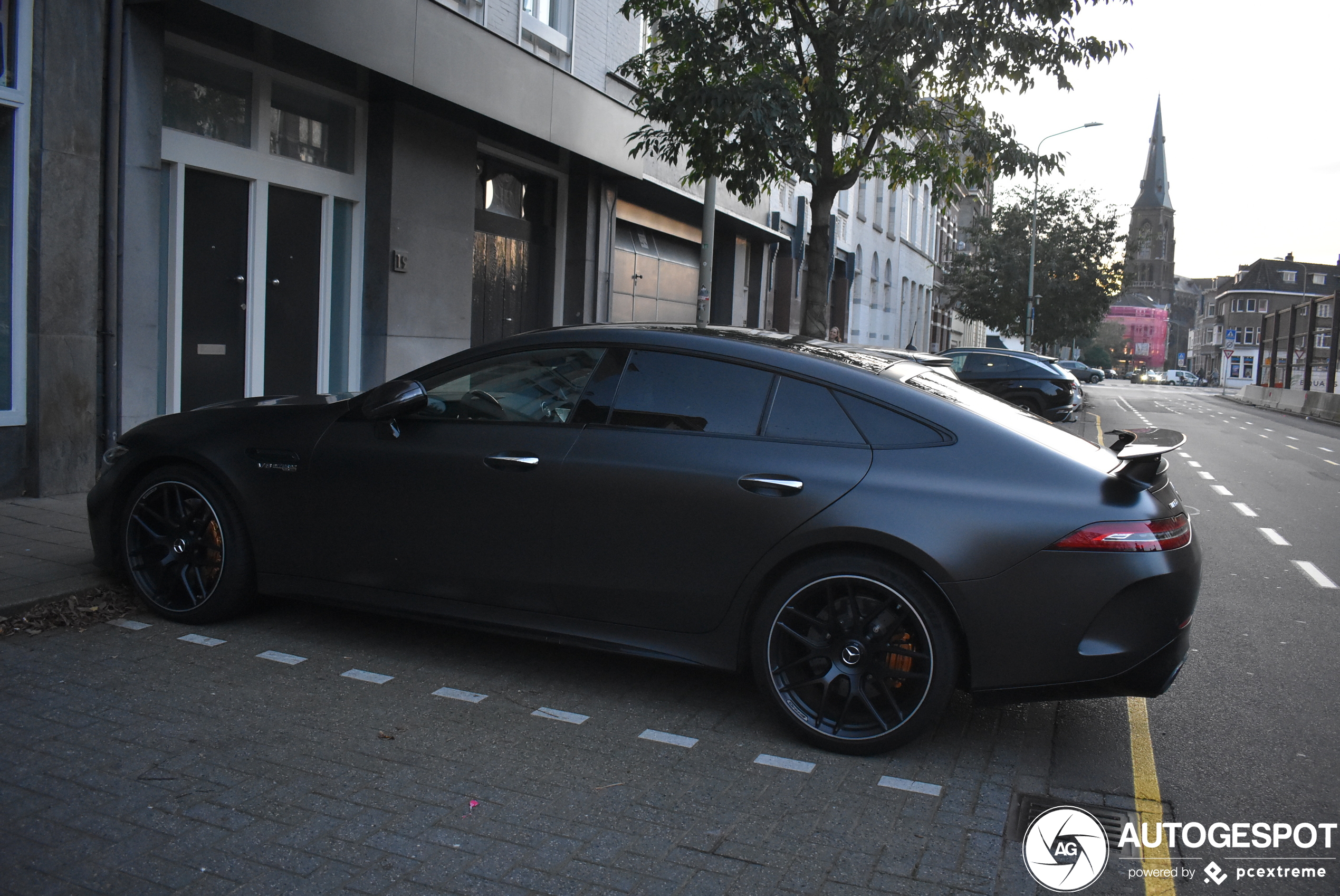 Mercedes-AMG GT 63 S X290